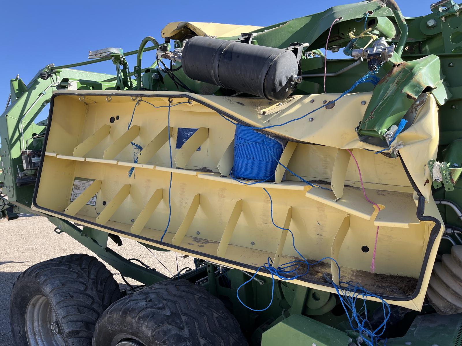 ./imagenes/INVOICE/2019/17593/EMPACADORA KRONE BIG PACK 1290 HDP (18).JPG